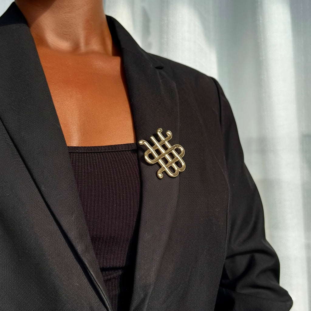 The Mazed-Out Brooch