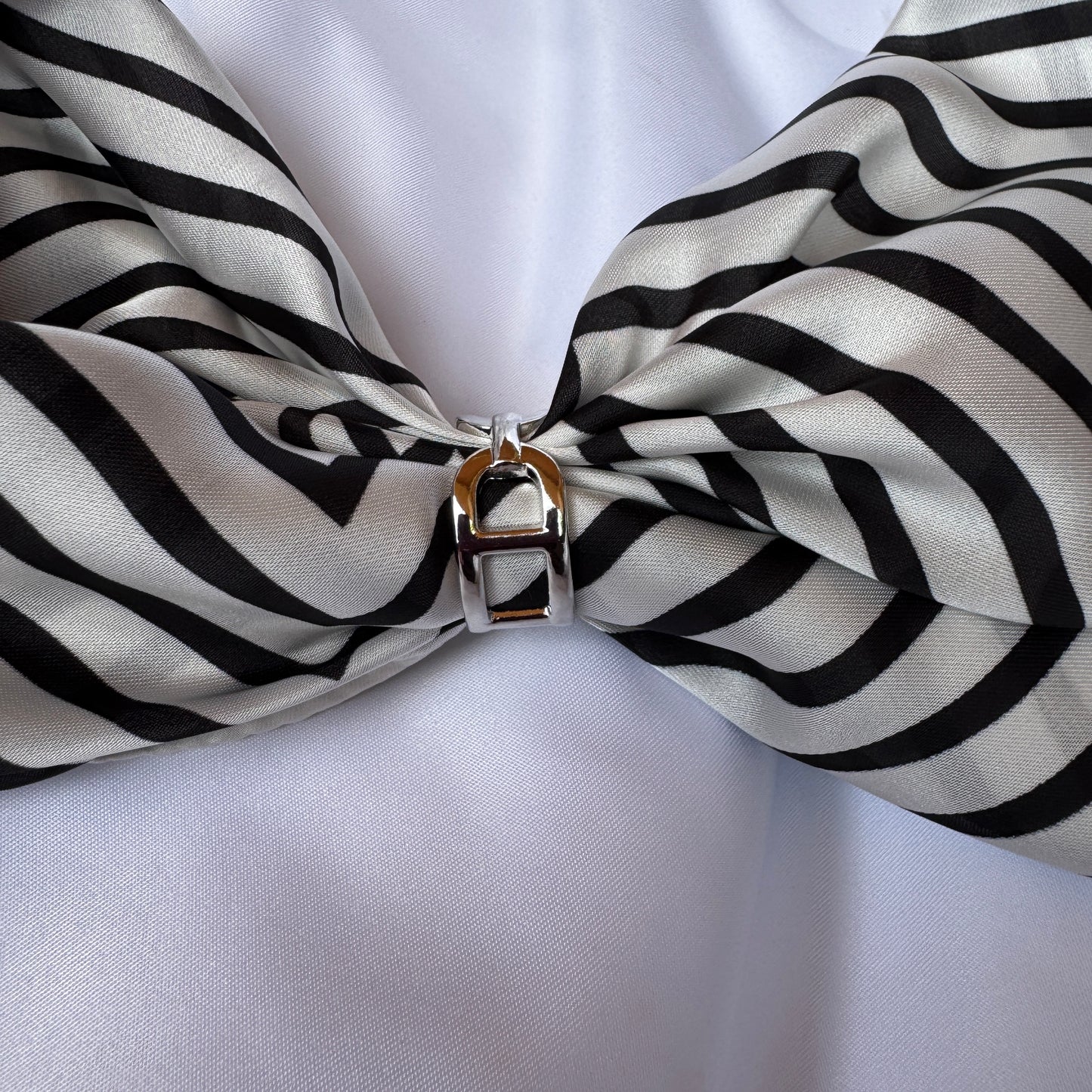 Double-D Scarf Buckle