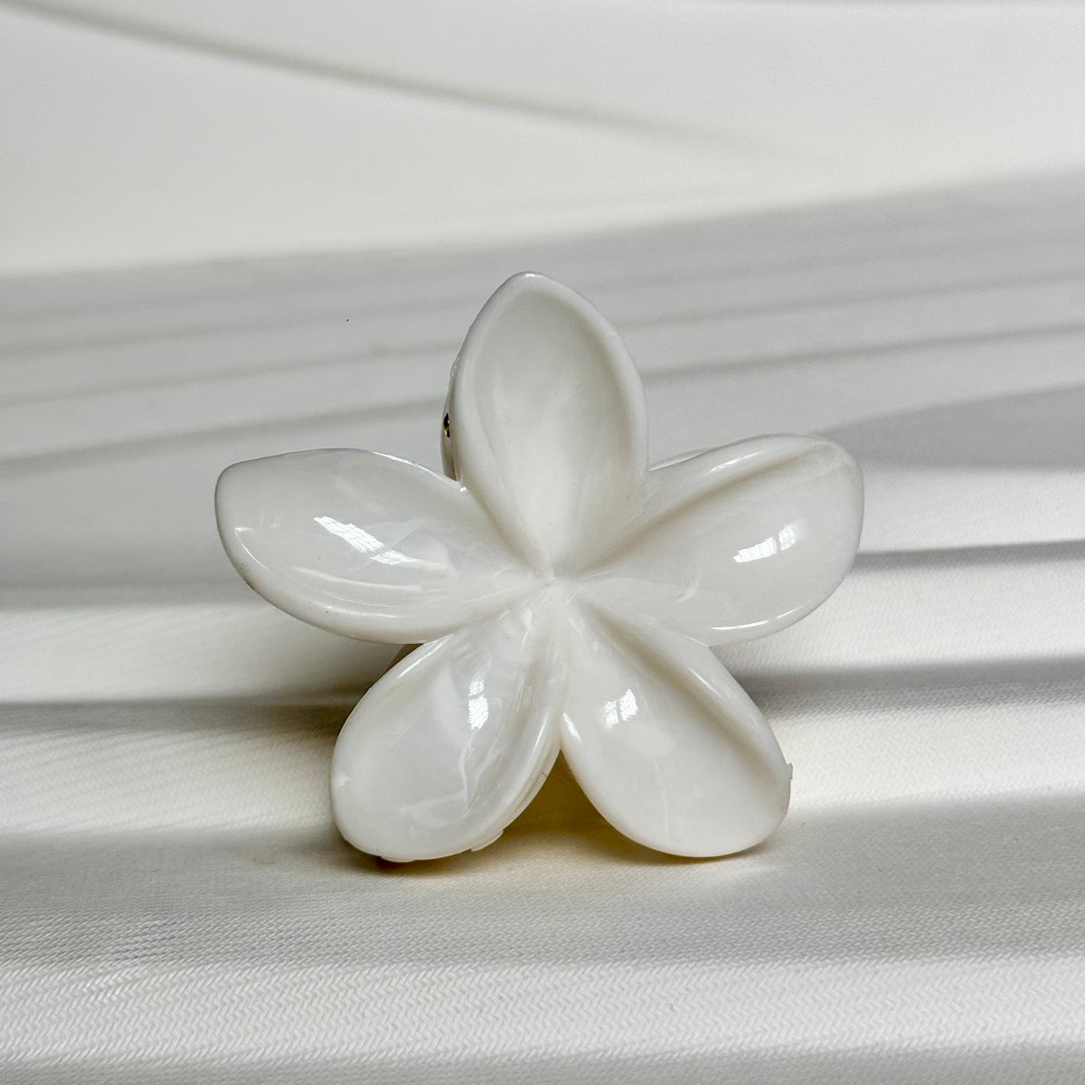 Marble Flower Claw Clip