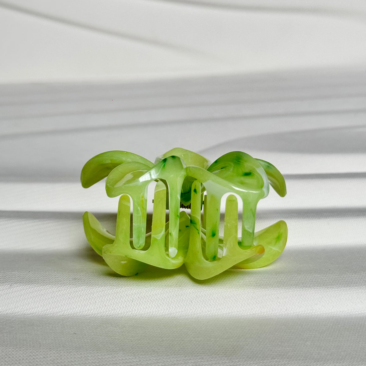Marble Flower Claw Clip