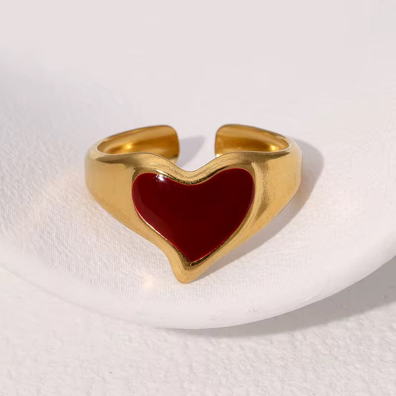 Amoura Ring