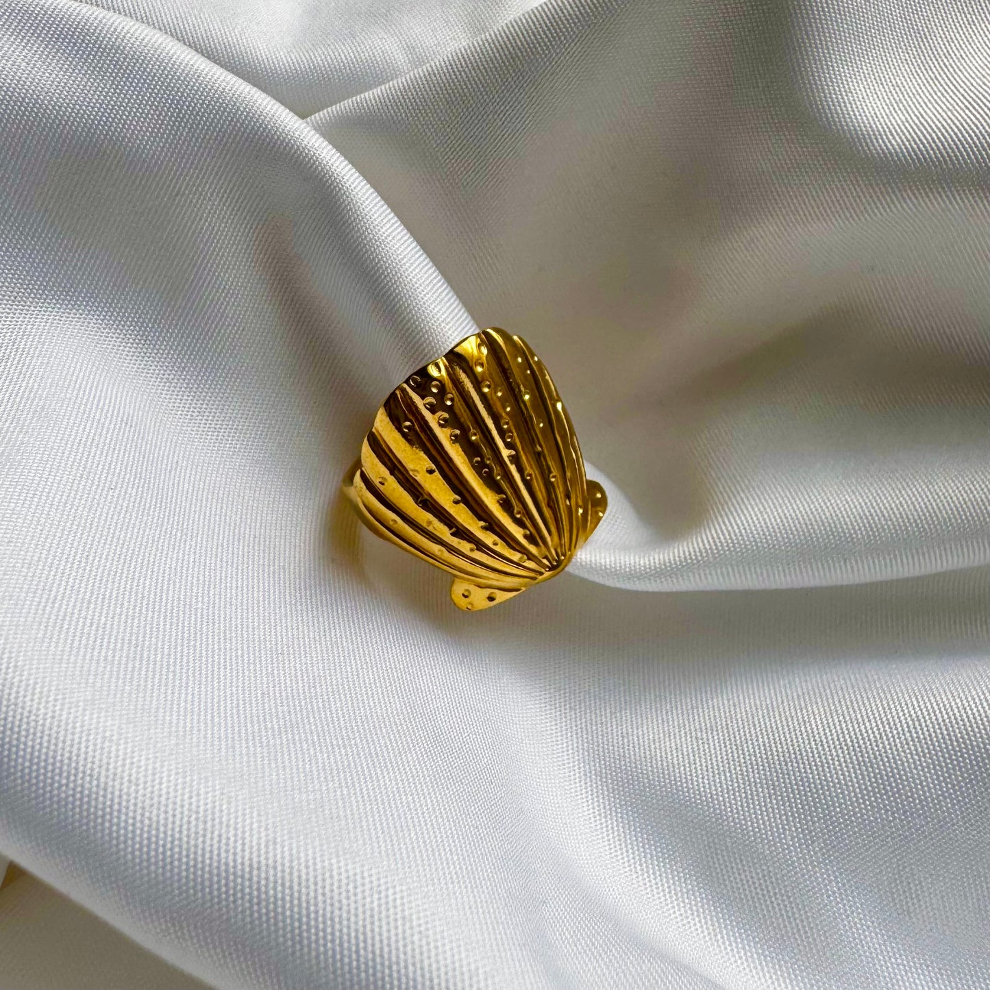 Chunky Shell Ring