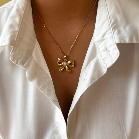 Bow Necklace