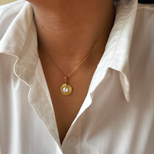 Vikkie Necklace