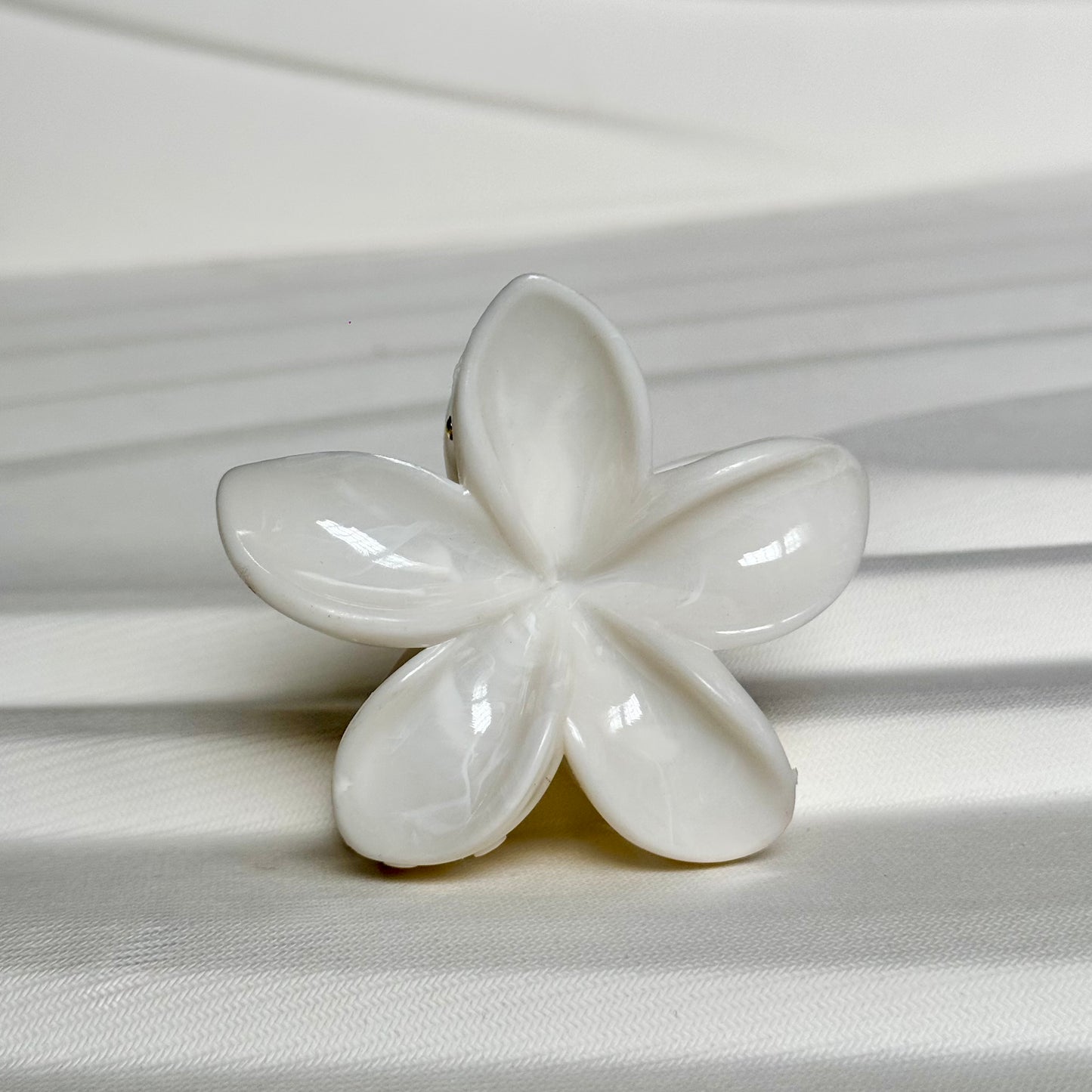 Marble Flower Claw Clip