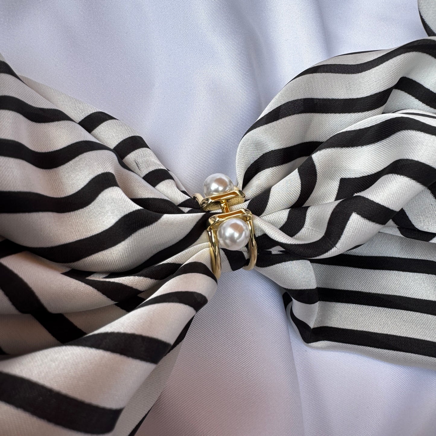 Hildy Scarf Buckle