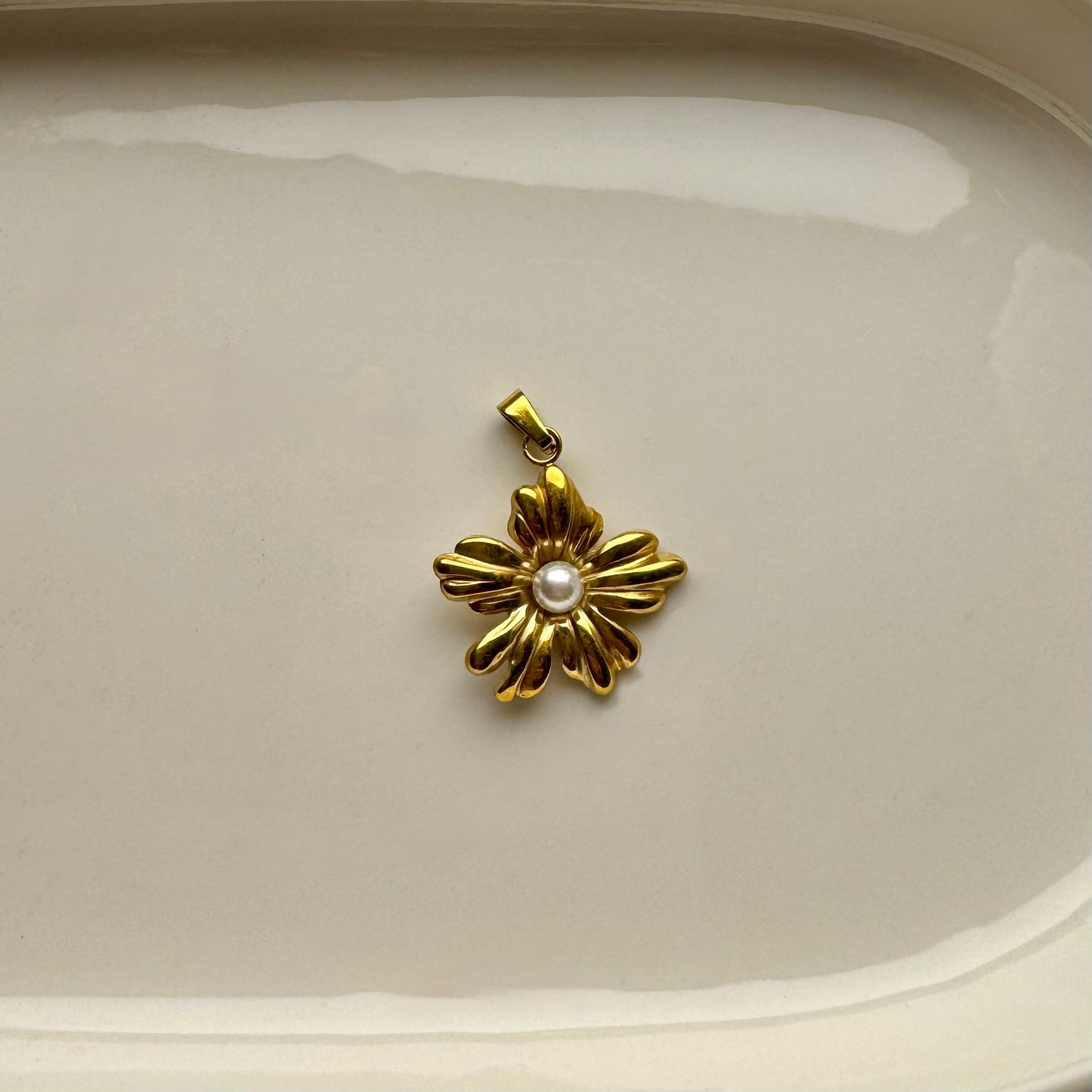 Loria Necklace