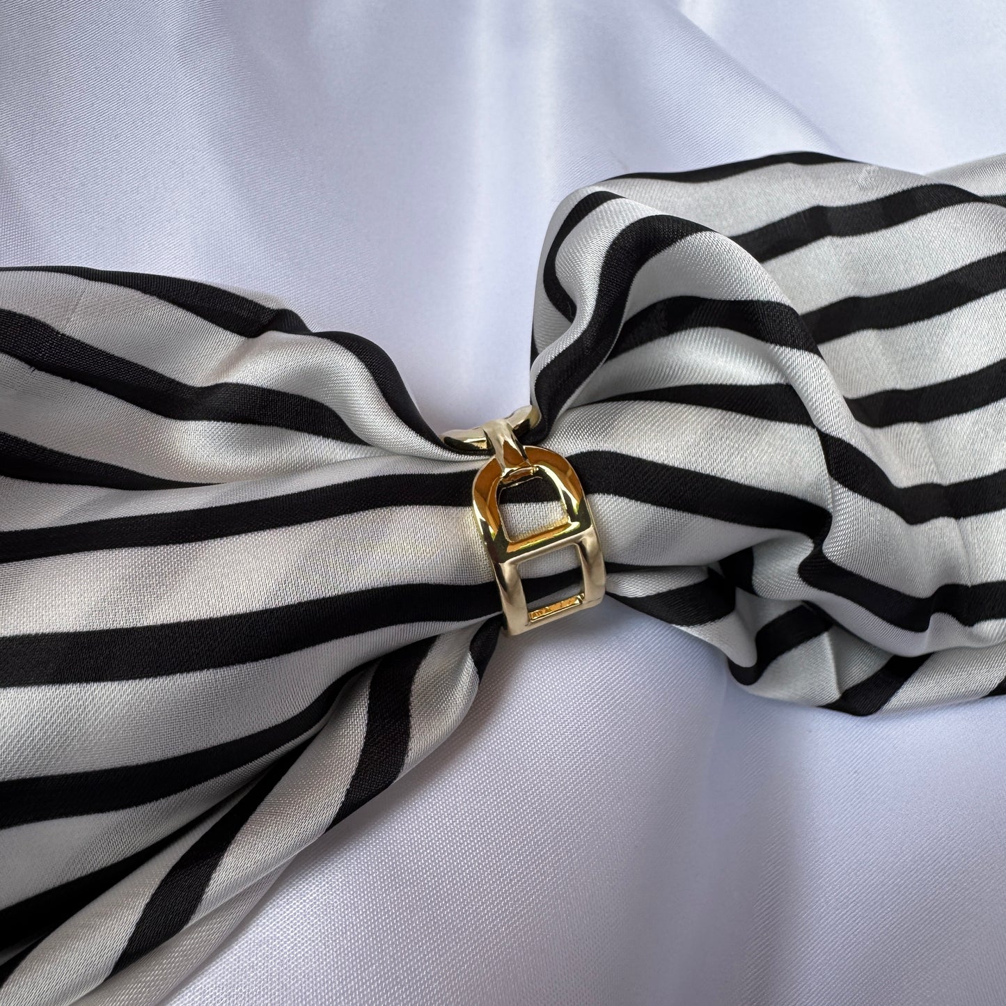 Double-D Scarf Buckle