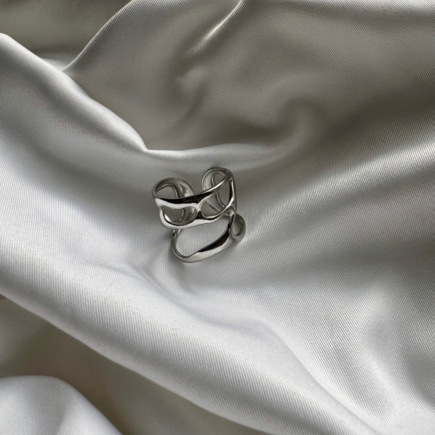 Unfazed Ring