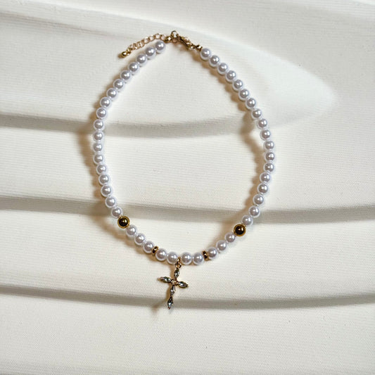 Daisy Pearl Necklace