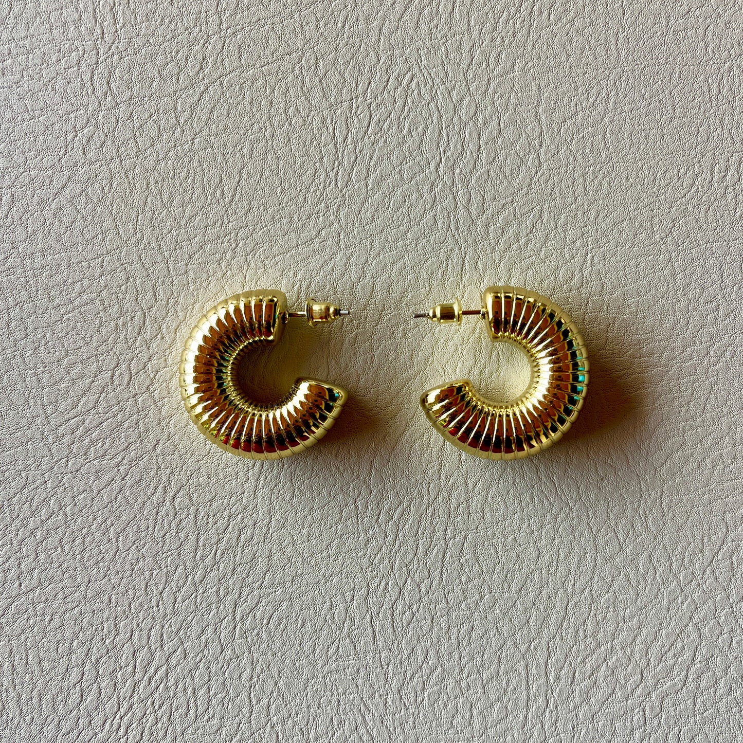 Jasmine Hoops