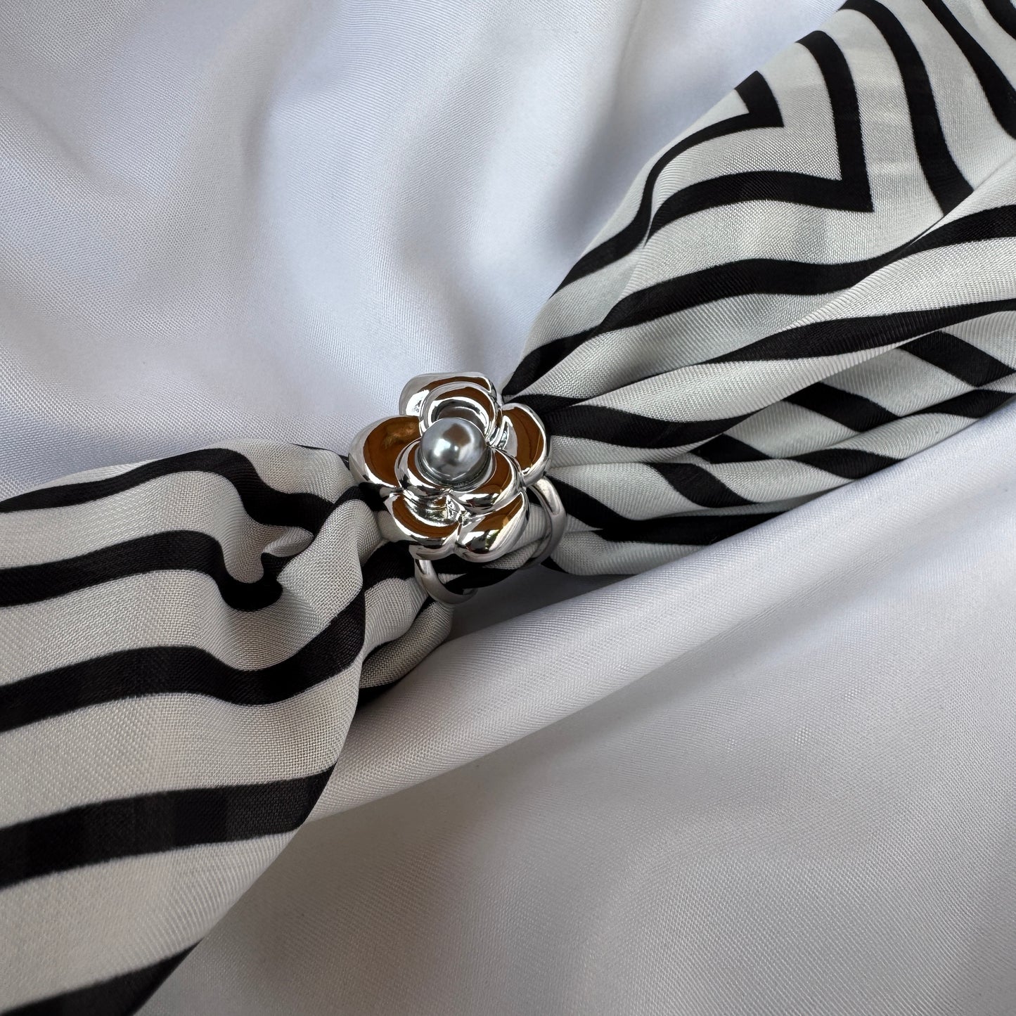 Camellia Scarf Buckle