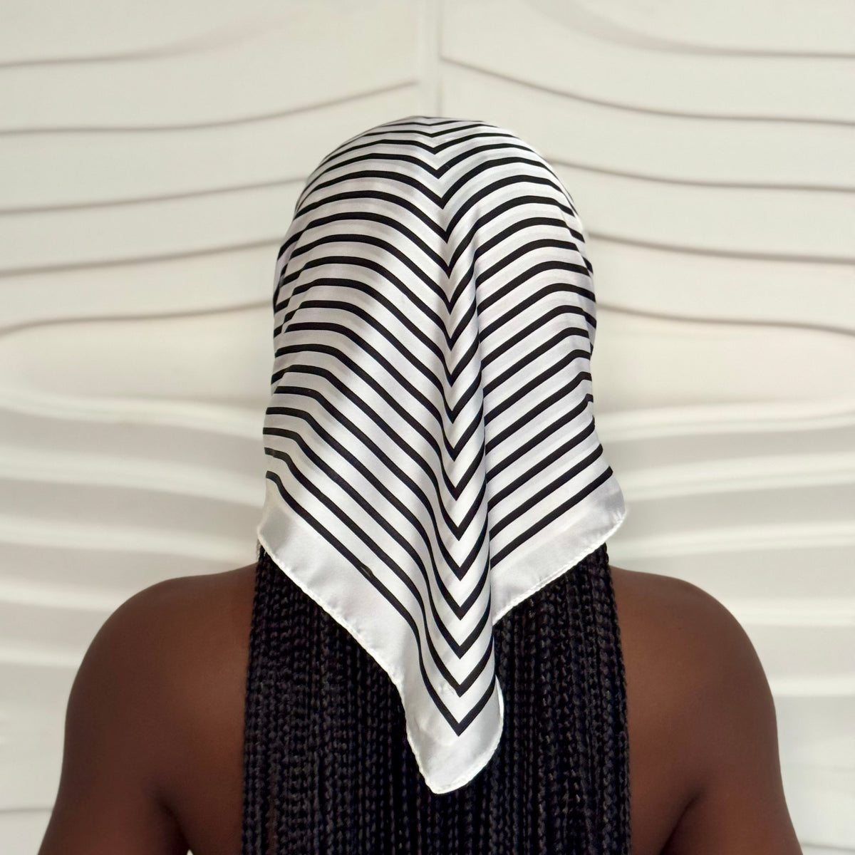Liora Scarf