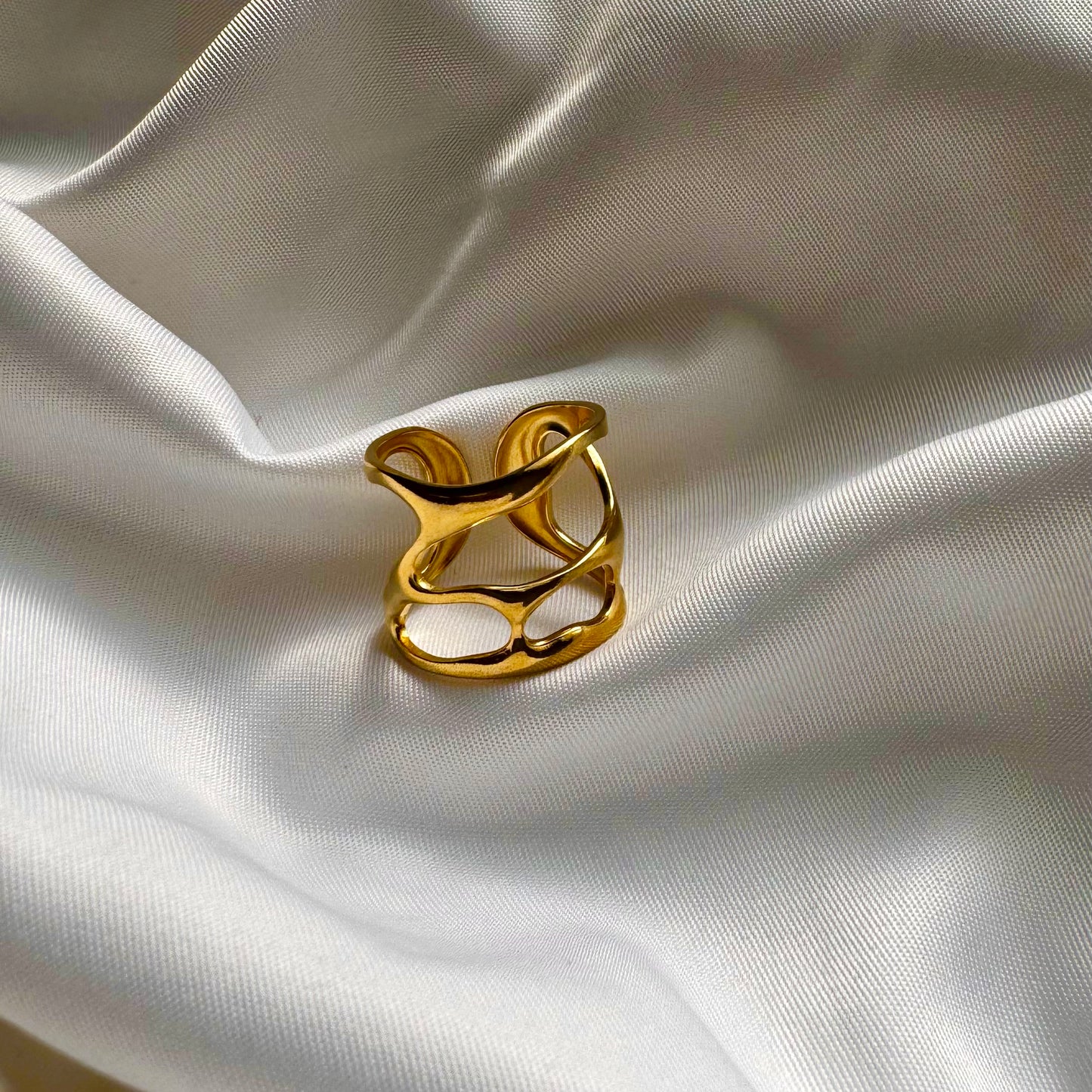 Unfazed Ring