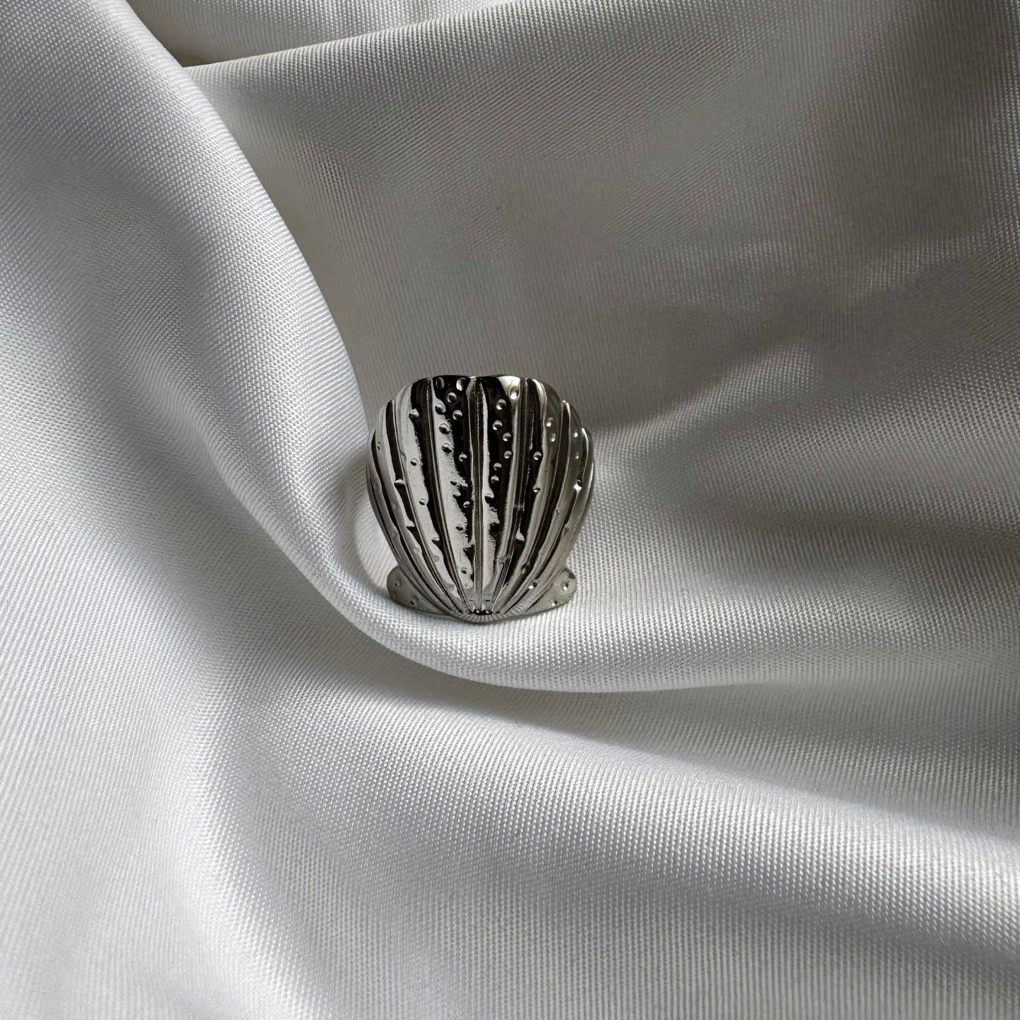 Chunky Shell Ring