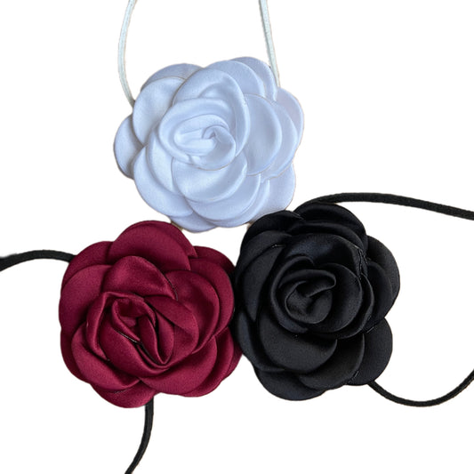 La Rosa Choker Necklace